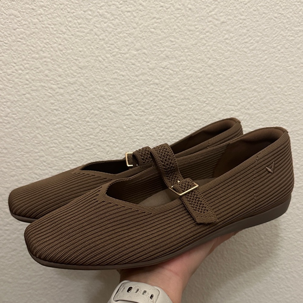 Vivaia Women’s Brown Mary Jane Flats
